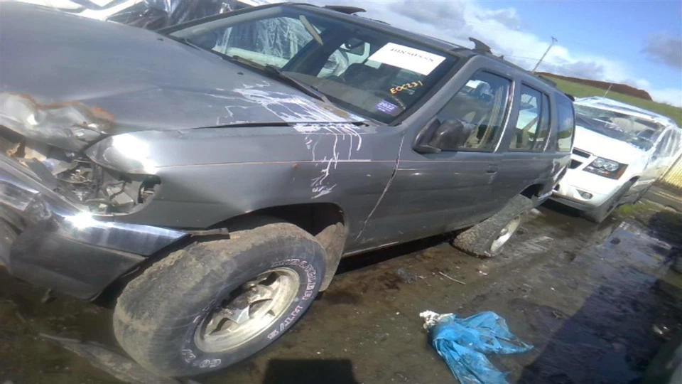 Used Rear Suspension Stabilizer Bar fits: 1998 Nissan Pathfinder Rear Rear Grade - Image 4 of 4