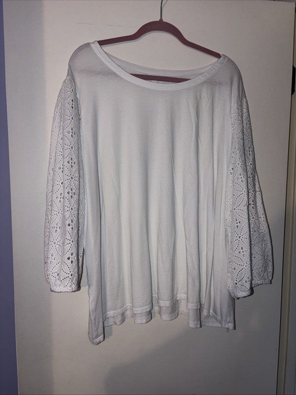 J. Jill Women's 4X White Knit Blouse With Battenberg Lace Sleeves