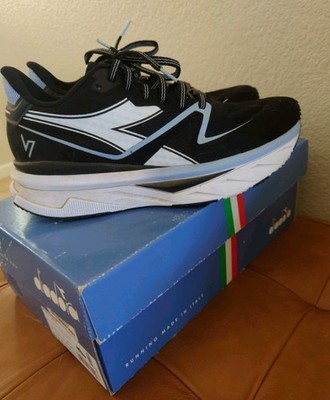 Comfy and lightweight Diadora running shoes made in Italy! unisex!good condition