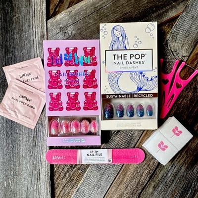 Red Aspen Nail Dashes , Bria & Maureen , Almond , Gifts Included
