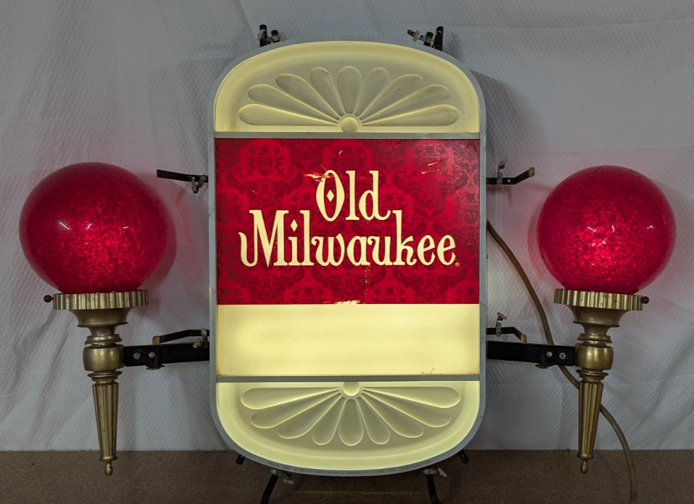 Vintage 1968 Old Milwaukee Beer Lighted Sign with Red Globe