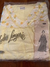 Vintage Ladies Lingerie Greencraft New In PK