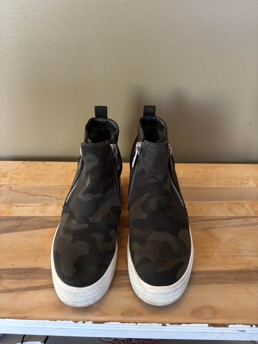 Steve Madden Wedgie Green Camouflage Wedge Sneakers/Booties Size