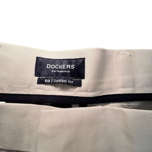 Dockers Signature Khaki Pleated Classic Fit Slacks W50 L30 NWT Business Casual - Picture 3 of 12