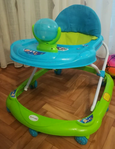 foldable baby walker