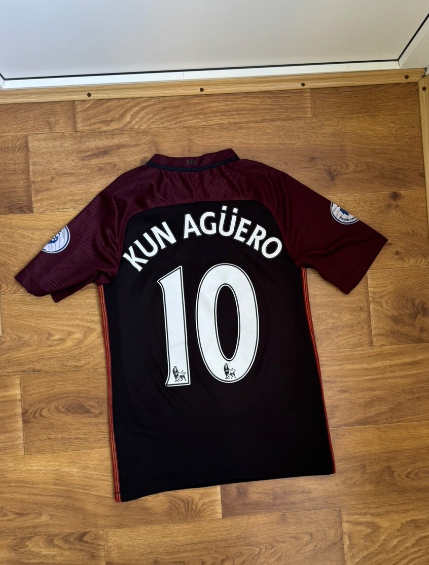 マンチェスター・シティ Nike ユニフォーム KUN AGÜERO 16 マンチェスター・シティ Nike ユニフォーム KUN AGÜERO 16