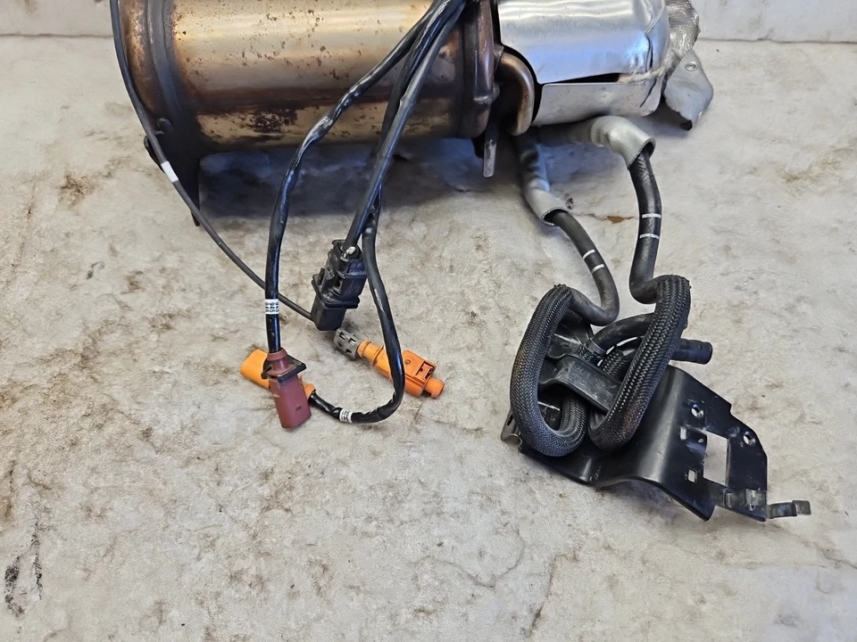 Volkswagen Passat TDI DPF 2012-2016 sistema de escape OEM 3C0131765F Foto 2 de 4