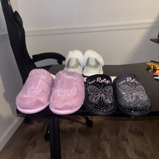 True Religion Women's Slippers Faux Fur Logo Rhinestone Size 5-6 3pk