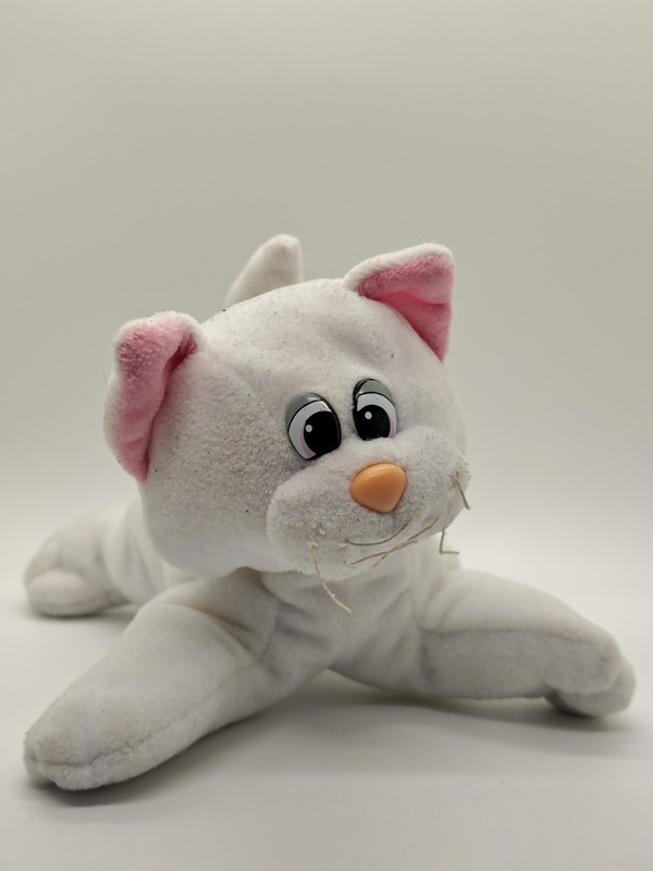 VTG 1985 Tonka Pound Purries Newborn Plush White Kitten 9"  Stuffed Animal