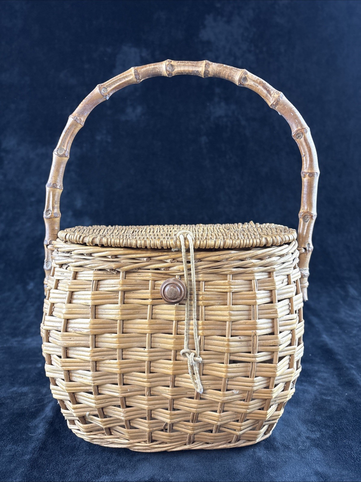 Vintage Wicker Bamboo Basket Tightly Woven Hinged Lid Approx 14