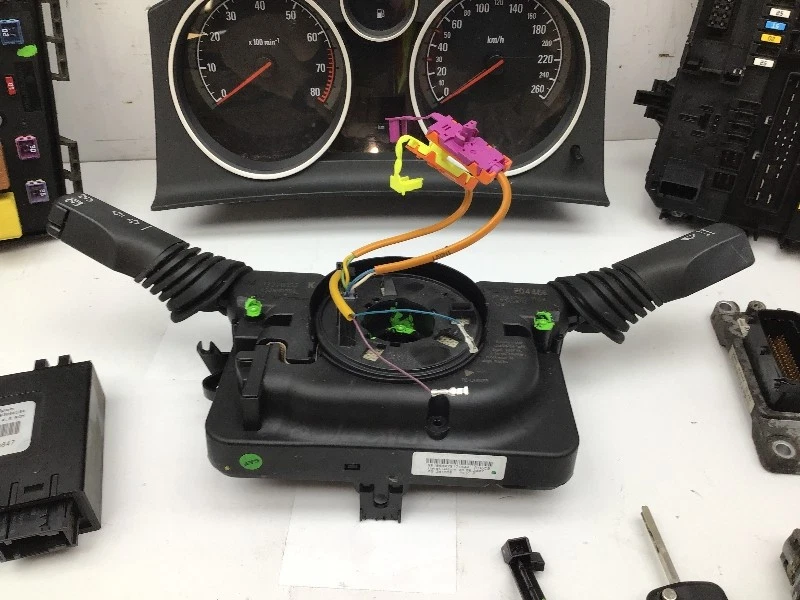 Centralina motore Opel Astra H GTC 55558787 BB ECU set 1.4 90cv leggi testo  - Immagine 3 di 4