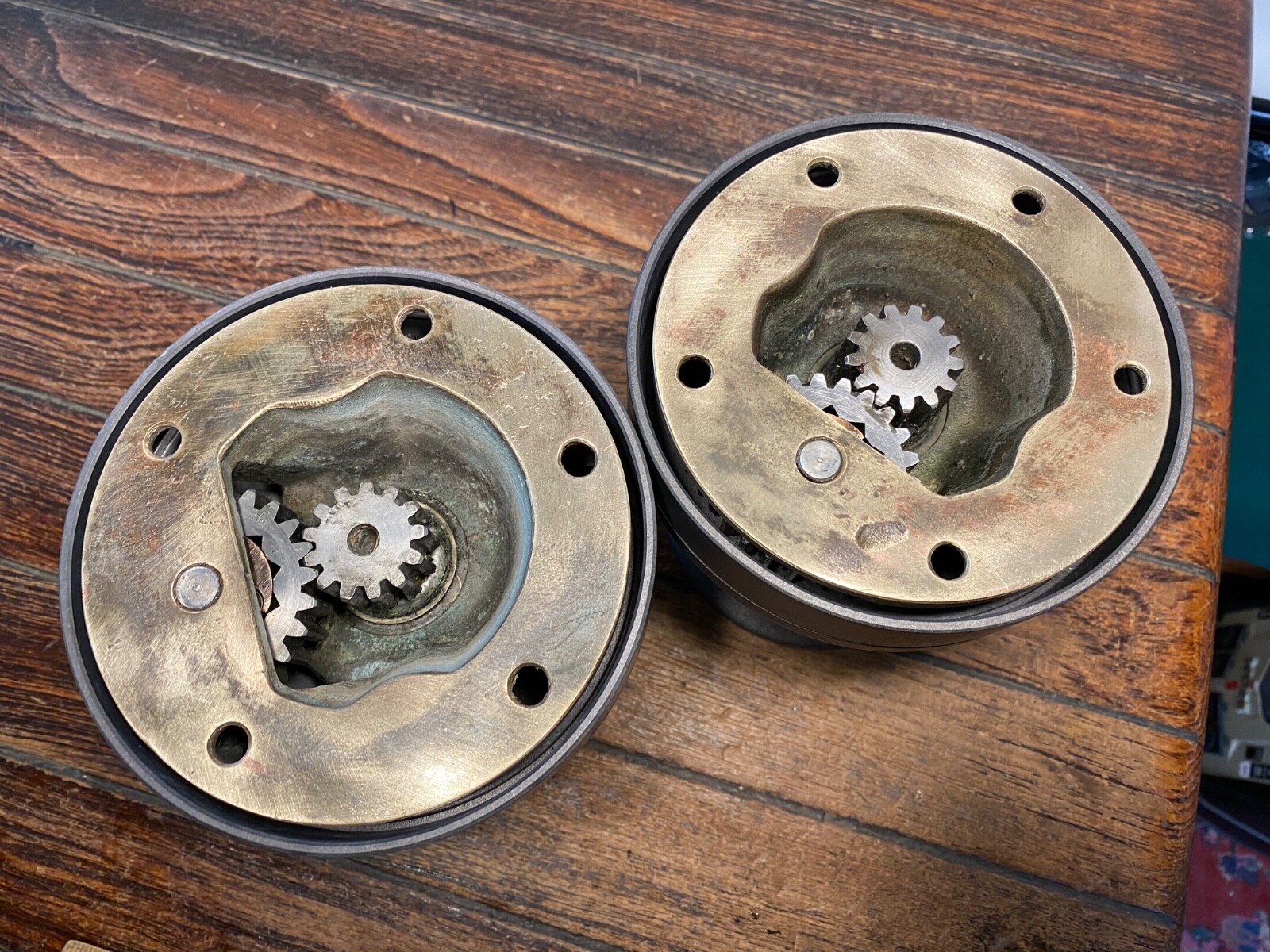 Nice Clean Pair of Barient 22, Two Speed Winches, 35:1 Power Ratio