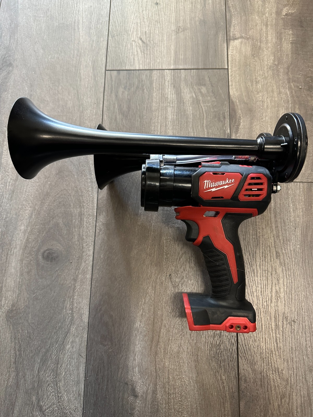 Milwaukee Train Air Horn Compressor Drill Impact + M18 XC2.0 Battery + Charger eBay