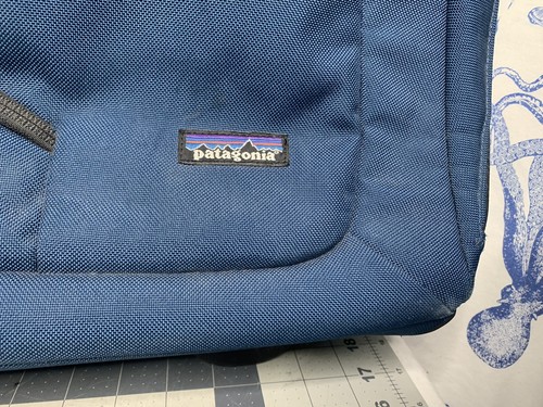 Blue Patagonia Carry On Wheelie Duffel Backpack Luggage Roller Rolling Wheels - Picture 2 of 17