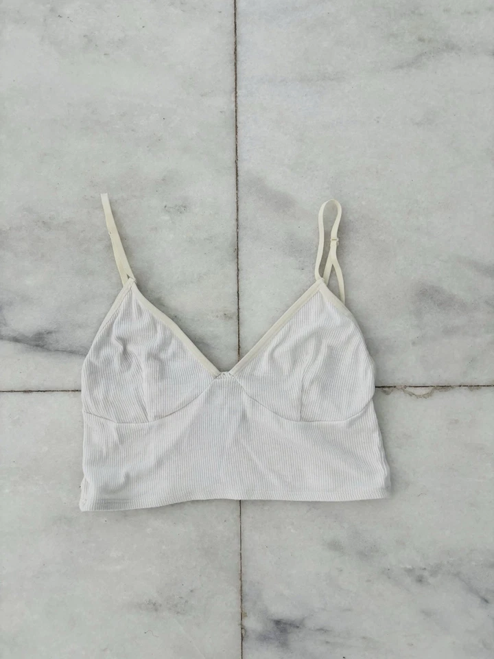Top corto American Apparel bralette acanalado blanco tejido elástico para mujer pequeño EE. UU. Foto 3 de 4