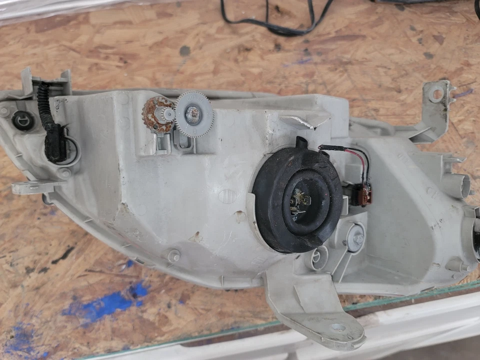 Faro lateral del conductor Honda Insight 2002  Foto 2 de 3