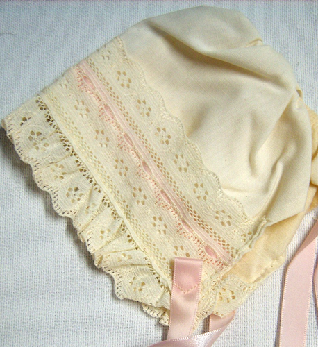 Vtg Baby Bonnet Fancy Lace Trim Pink Ribbon Egg Shell White Infant Baptism 0-6 - Picture 5 of 5