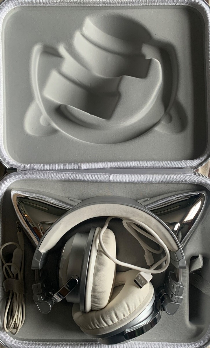 アリアナグランデコラボ限定品brookstone 猫耳ヘッドホン Brookstone Wireless Cat Ear Headphones Limited Edition Ariana