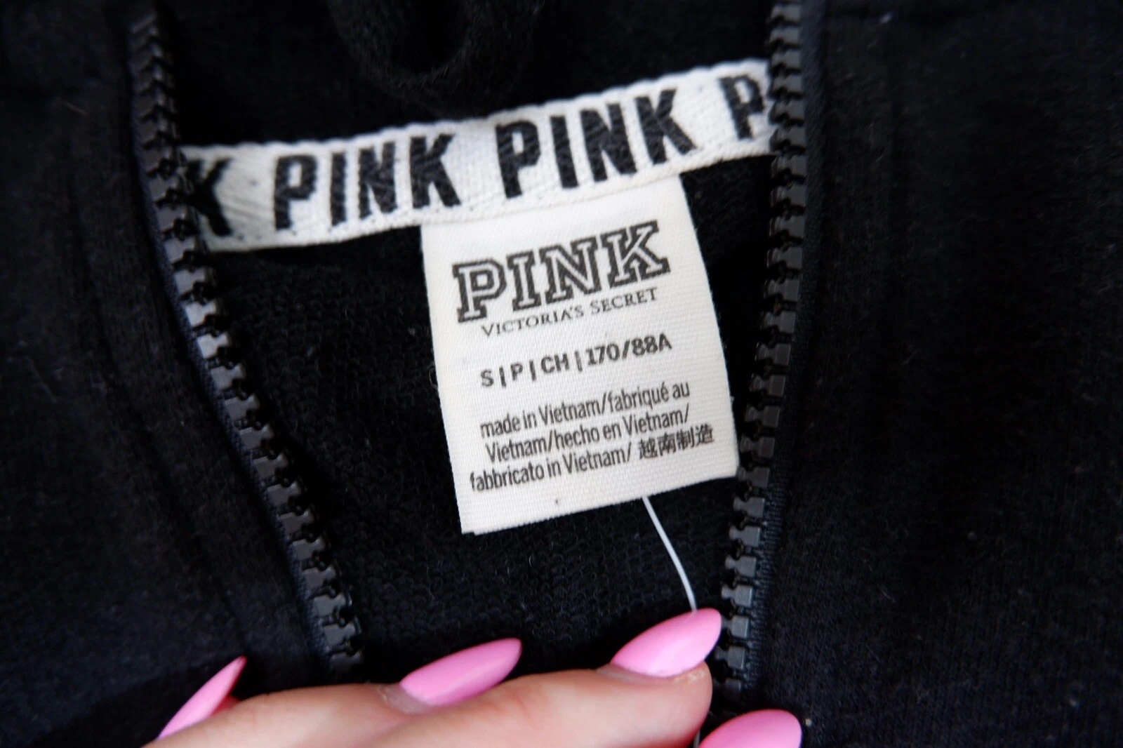 UNDERCOVER Felpa donna con cappuccio e zip intera Victorias Secret ROSA taglia S small nera