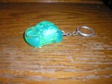 VINTAGE NICE Condition Classic/NEW  Volkswagen VW Beetle Bug Key Chain Free SH