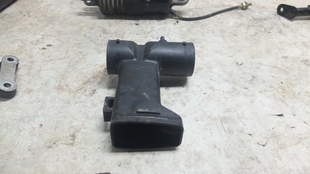 GOOFIT Intake Manifold Pipe Replacement For Yamaha XVZ1300 / XVZ13 (2002-2013 Models)
