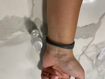 Silicone Bracelet Wristband Hand Dispenser + Portable Squeeze Btl USA