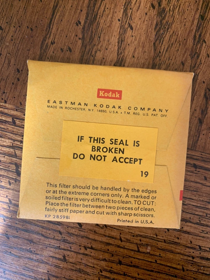 NOS Wratten  Kodak No 98 Filter 2x2 inch (50mm)  Gelatin RARE - Image 2 of 2