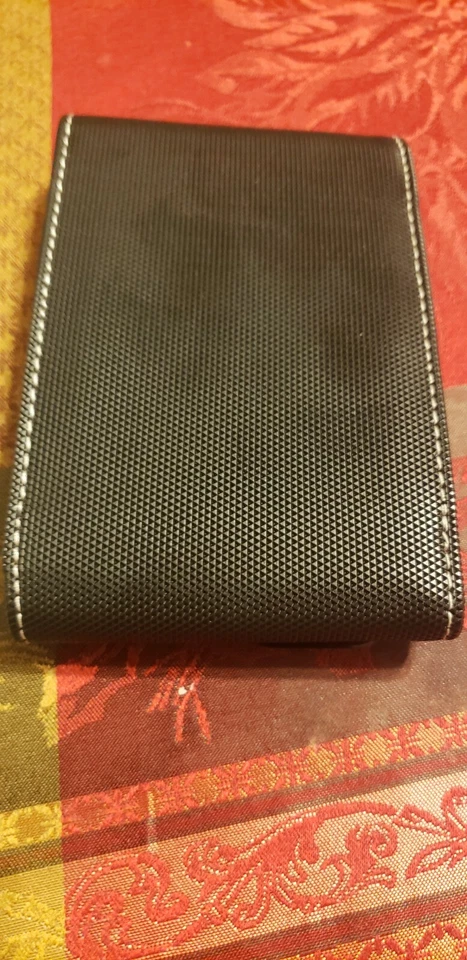 Estuche Tomtom 5" Foto 2 de 4