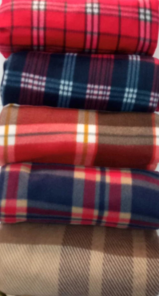 Set da 3 pezzi Plaid pile morbido soffice leggero trama scozzese. Varie misure - Immagine 2 di 3
