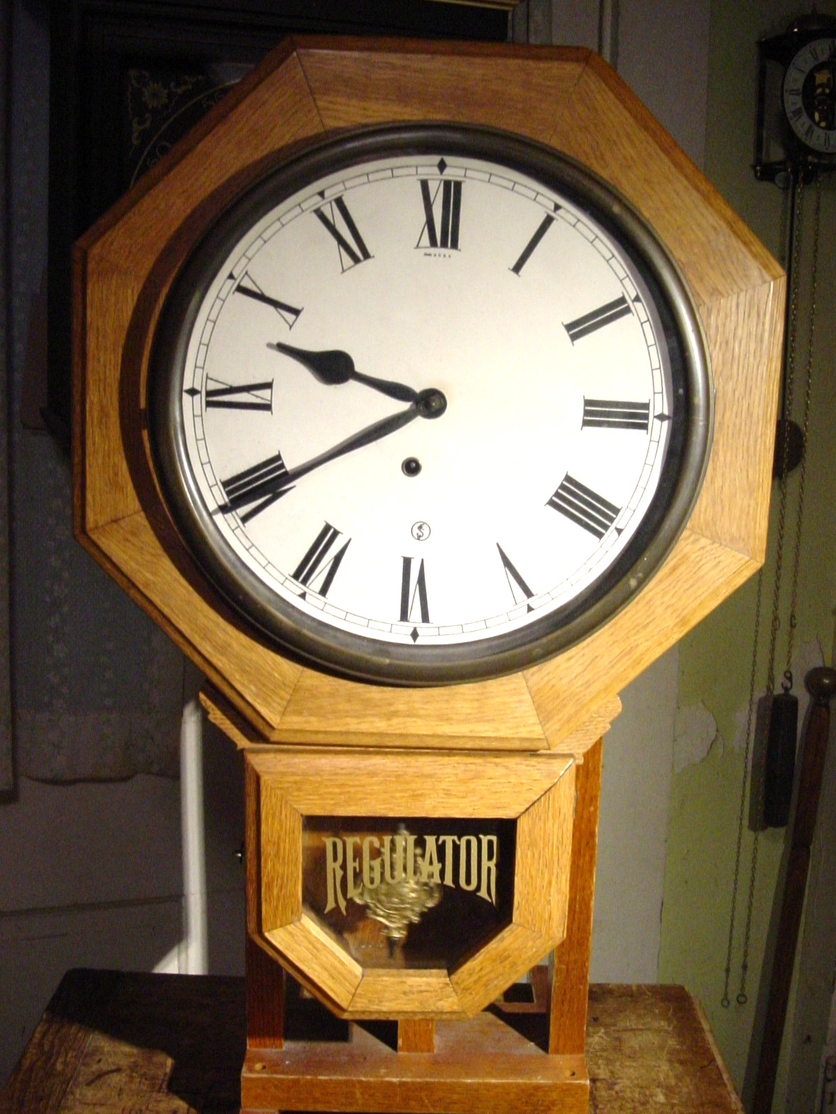 ANTIQUE INGRAHAM SHORT DROP OCTAGON SCHOOLHOUSE REGULATOR OAK WALL CLOCK WORKING