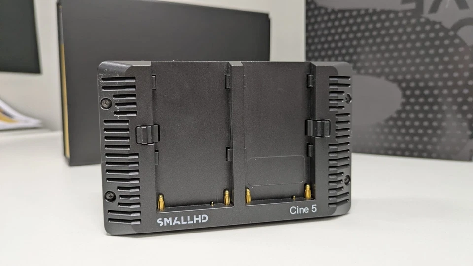 SmallHD Cine 5" LCD Monitor Excellent Condition Includes box - Image 3 of 4