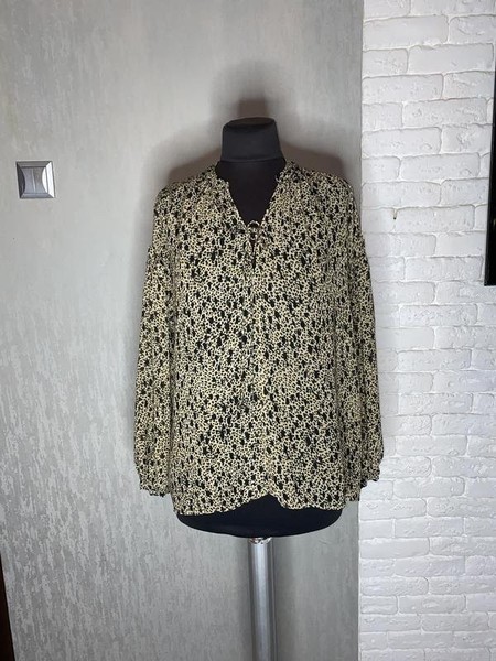 Women Nine West Shirt Beige Polyester 48 / 4XL /