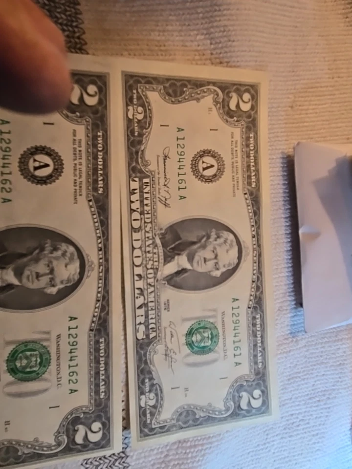 1976 2 Dollar Bill Off Center Strike  Consecutive Serial Number And Error Rare! - Image 2 of 4