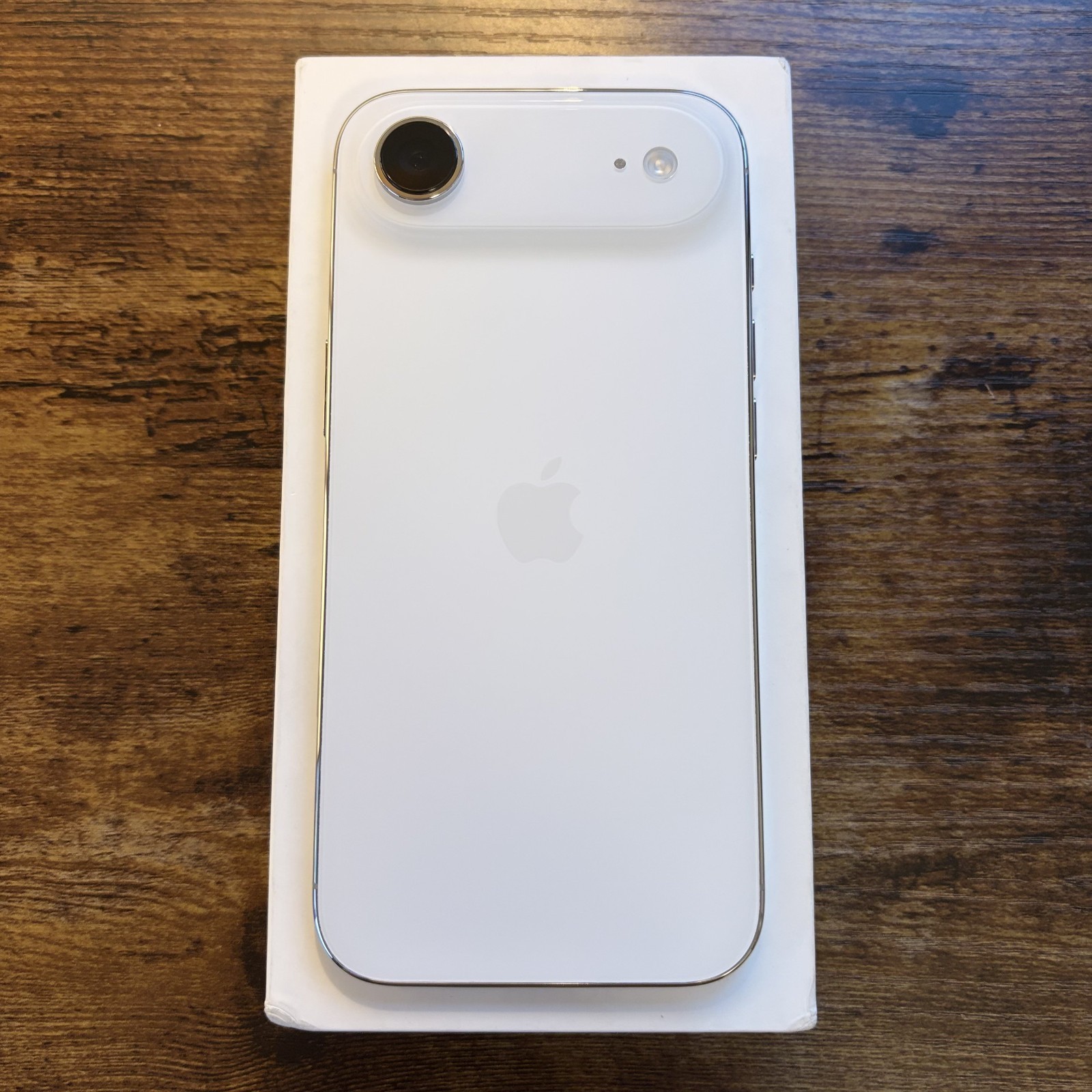 Apple iPhone 17 Air Cloud White 512GB - Excellent - 1  Month Old - 100%