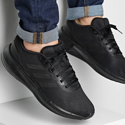 Herren-Sportschuhe Adidas Run Falcon Tripple schwarz UK-Größe 10 weite Passform neu im Karton