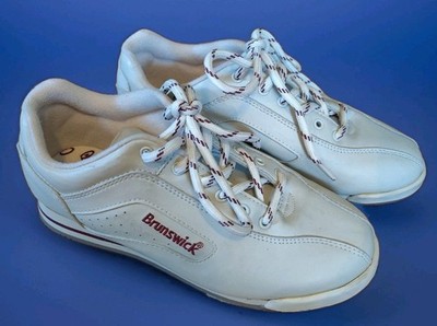 Vintage Brunswick Capri II Bowling Shoes Women's Size 6  1990s Leather 