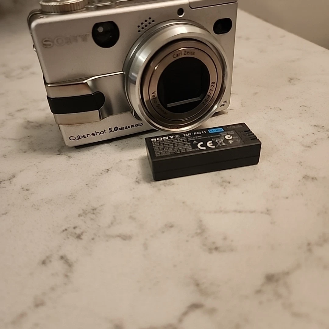 Sony Cyber-shot DSC-V1 Digital Cameras for sale | eBay
