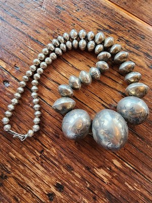 Vtg Native American Handmade Sterling Silver Graduated Stamped Beaded Necklace 