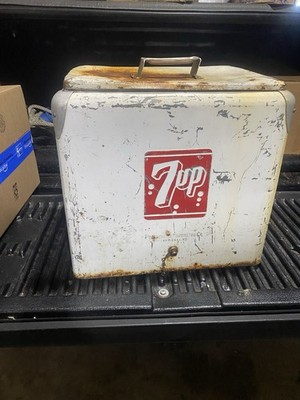 Vintage 1950 s 7up Metal Cooler White Progressive Refrigerator Co Louisville KY