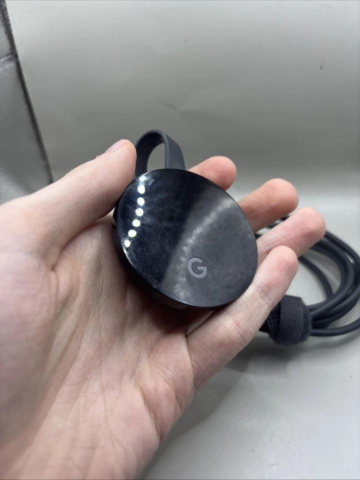 Google Chromecast Ultra NC2-6A5-D 4k Media Streamer w/ GL0401 Ethernet Charger - Image 3 of 4