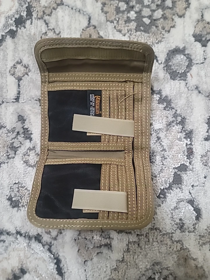 Carteira Maxpedition Spartan. Duas tiras de segurança internas com gancho e laço. Feito de náilon - Imagem 3 de 4