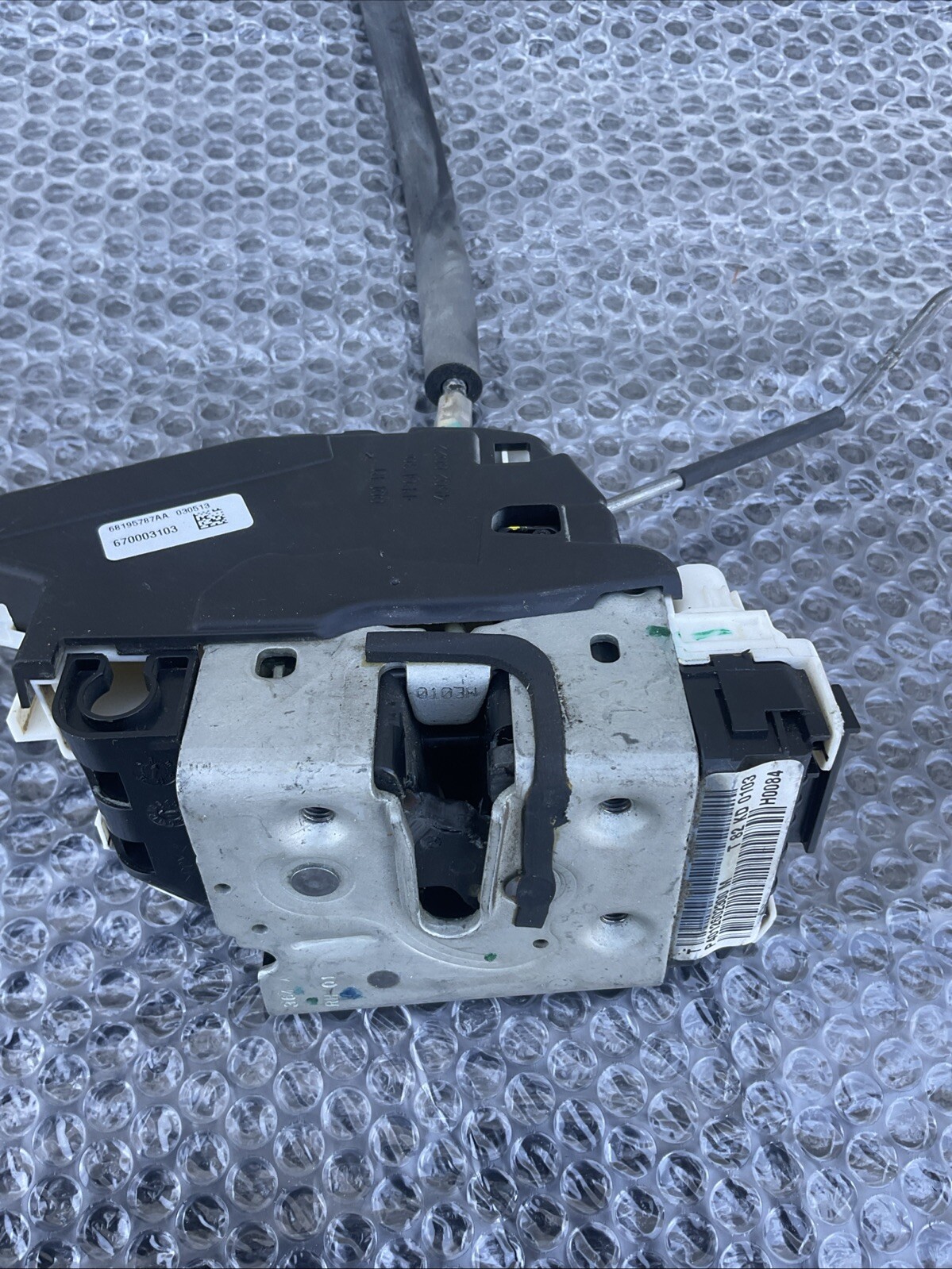 Maserati Ghibli Quattroporte Front Right Side Door Lock Latch Actuator OEM 26K