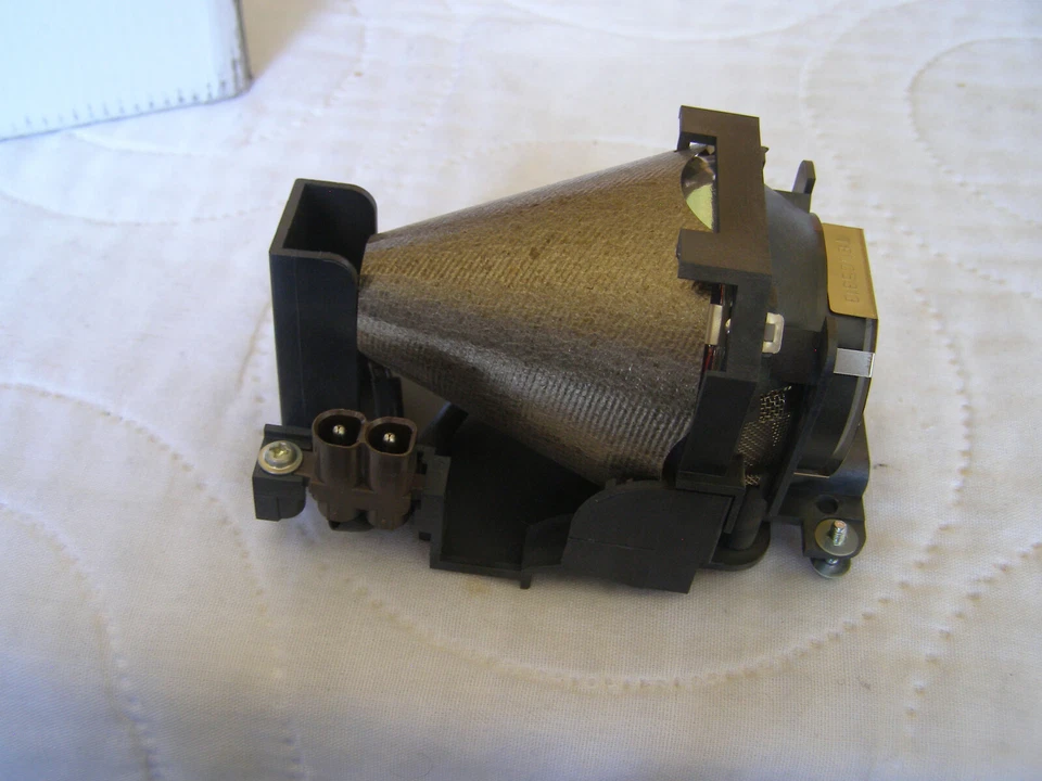 ET-LAB30 ETLAB30 LAMP IN HOUSING FOR PANASONIC PROJECTOR MODEL PTLB30 - Image 3 of 4