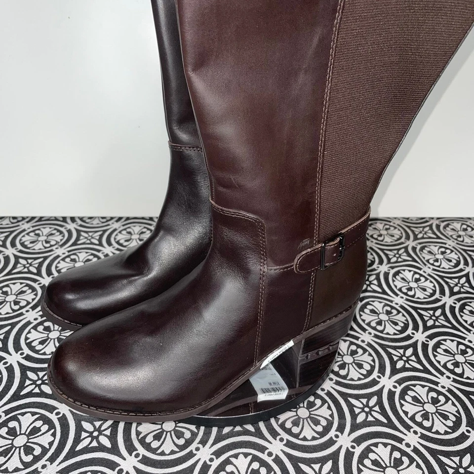 Bota Feminina Easy Spirit Chaza Joelho Alto, Couro Marrom Escuro, 7,5 de Largura - Imagem 2 de 4