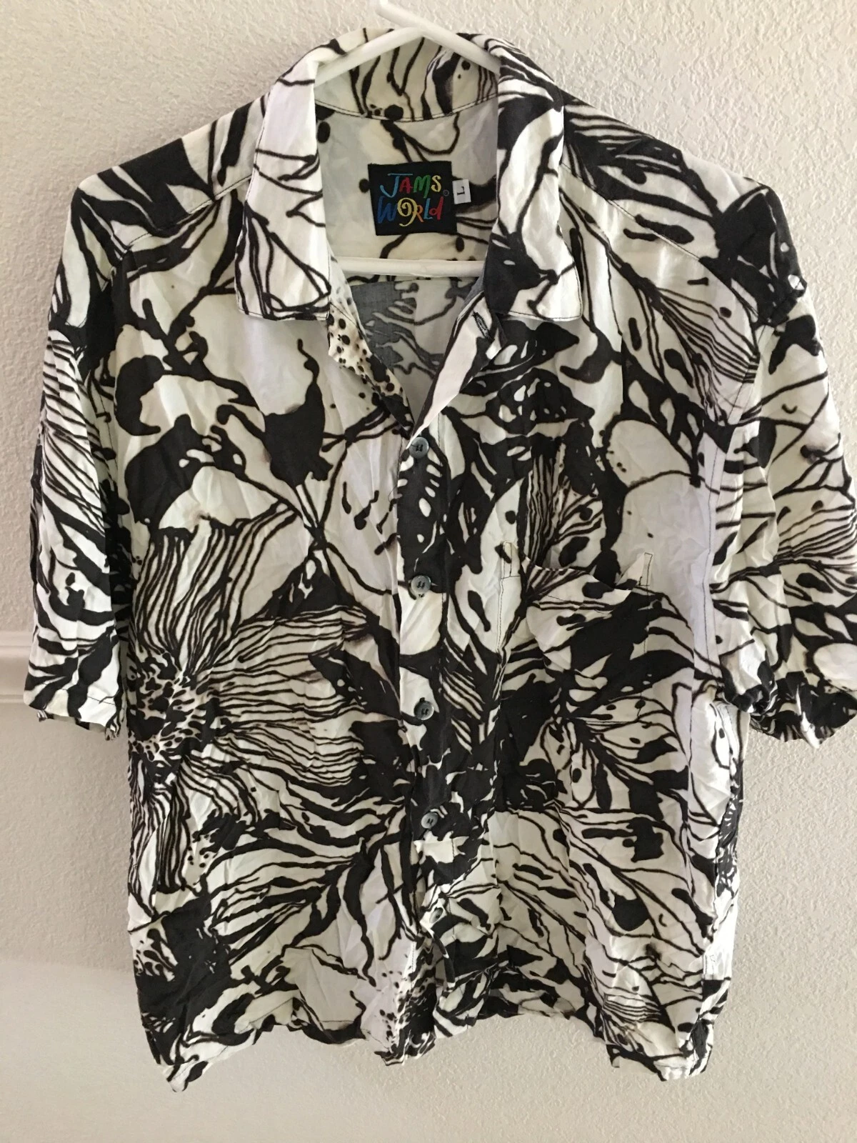 MENS JAMS WORLD BLACK OFF WHITE RAYON HAWAIIAN ISLAND ALOHA SHIRT SIZE L 46"