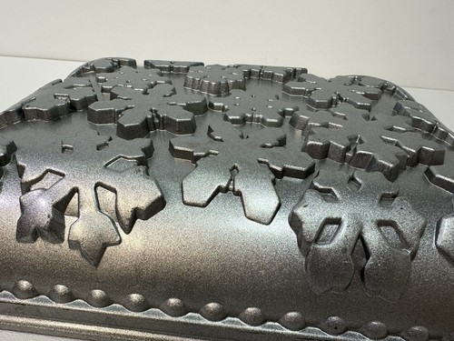 Nordic Ware Snowflake Baking Pan Heavy Non Stick 10 Cup 9”x11” Winter Christmas - Picture 4 of 7