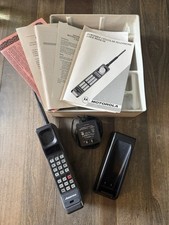 Vintage Motorola DynaTAC 8000X F09LFD8437AG Original Box And Paperwork