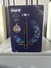 Oral-B iO2 Clean & Gentle Electric Toothbrush Gift Set – Black