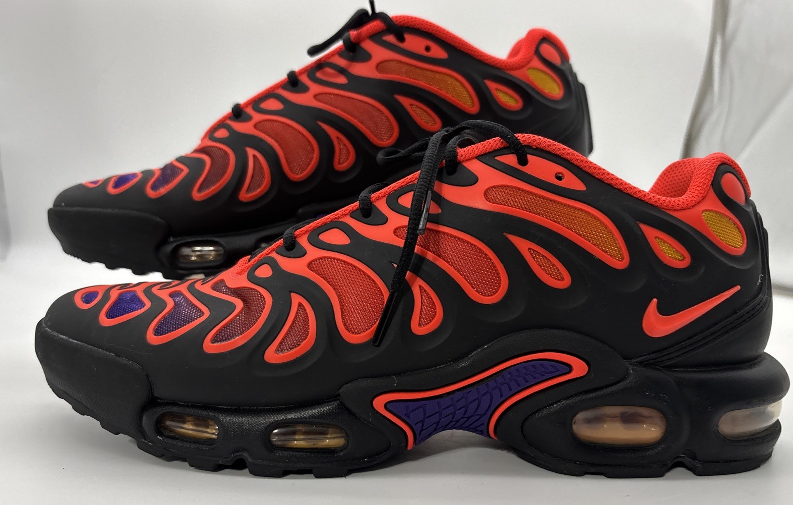 Nike Air Max Plus Drift All Day Athletic Sneakers Crimson Re