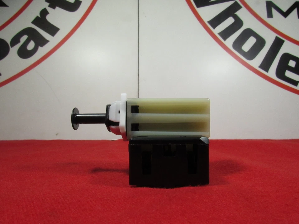 Interruptor de lámpara de freno Dodge Ram Viper NUEVO OEM MOPAR Foto 4 de 4